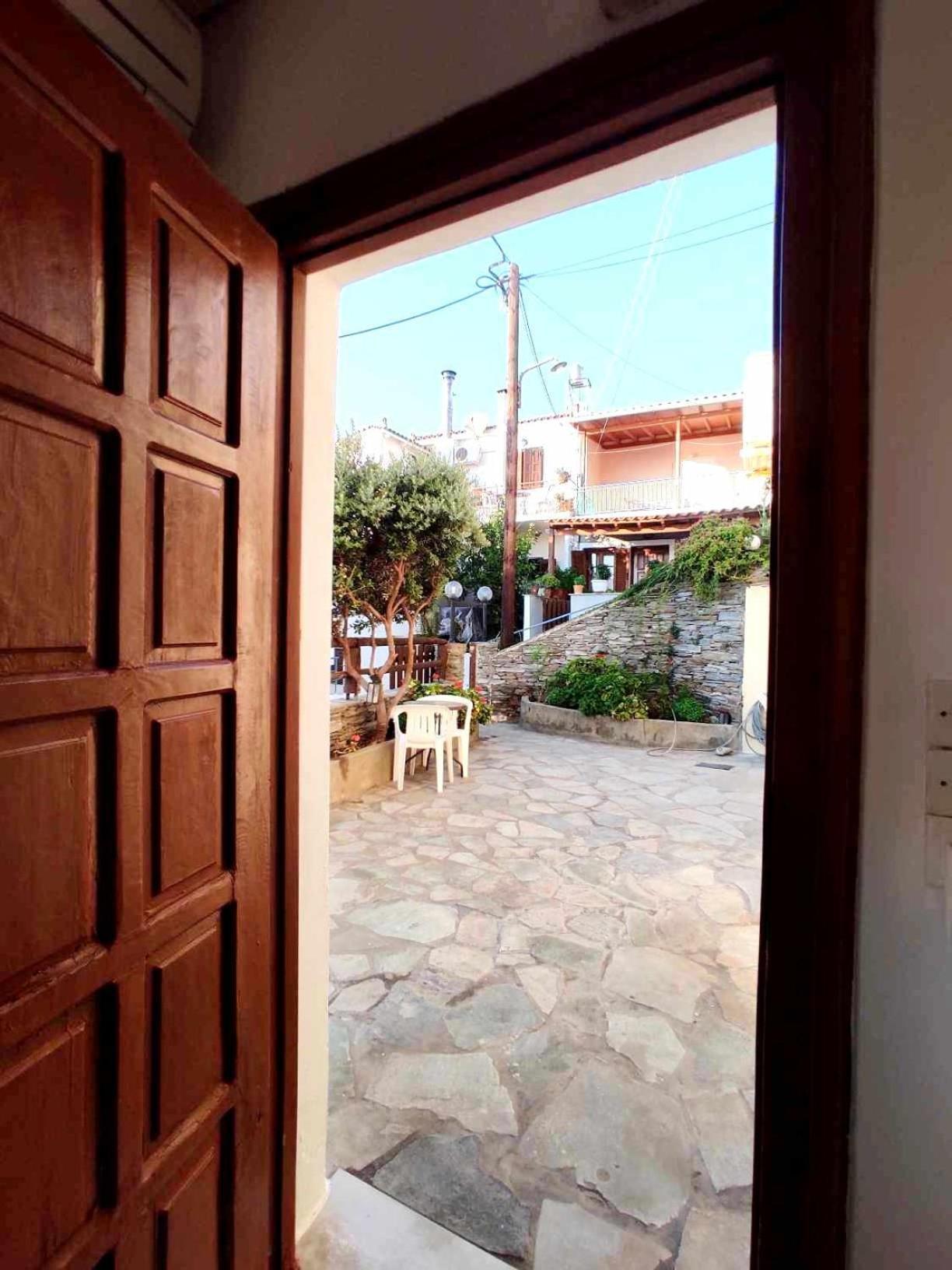 Politis Sudios Apartment บาทซี ภายนอก รูปภาพ